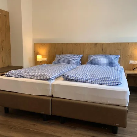 Guest house Pension Deckenpfronn