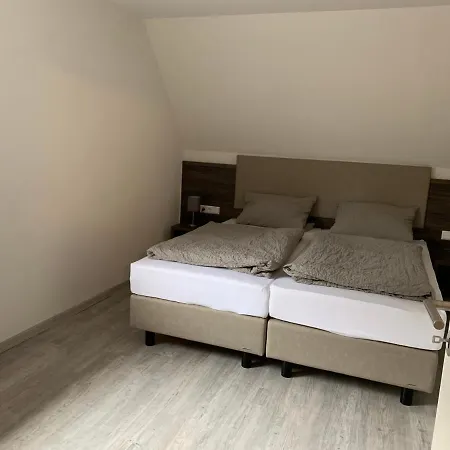 Pension Deckenpfronn