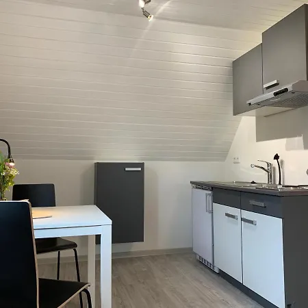 Pension Deckenpfronn 3*