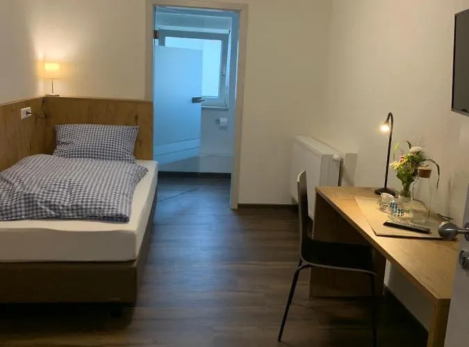 Casa de hóspedes Pension Deckenpfronn 3*