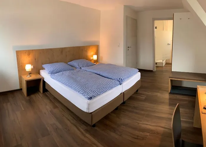 Pension Deckenpfronn Casa de hóspedes 3*