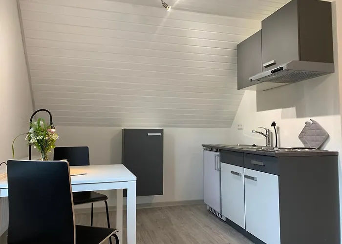 Pension Deckenpfronn 3*